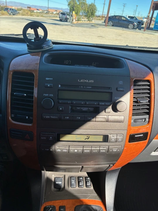 2003 Lexus GX 1st Gen - Image 17 of 21