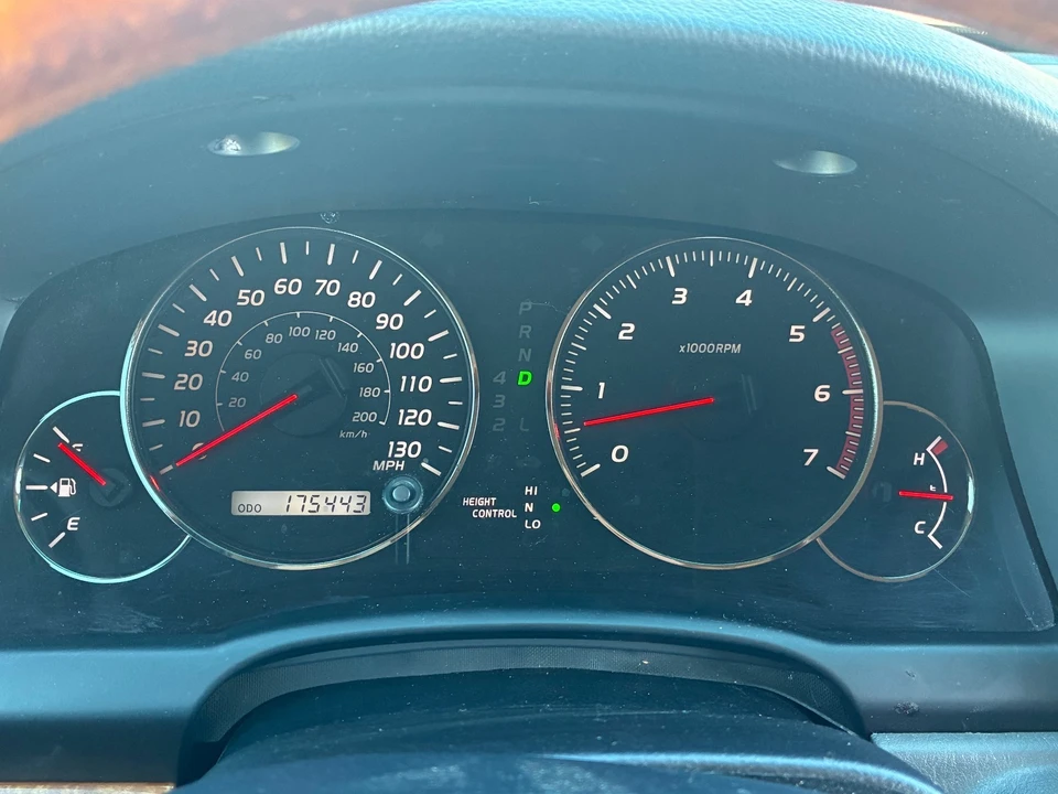 2003 Lexus GX 1st Gen - Image 16 of 21