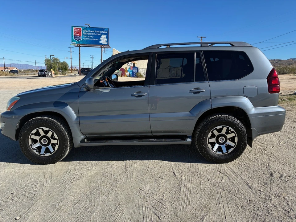 2003 Lexus GX 1st Gen - Image 3 of 21