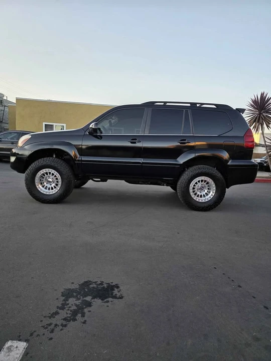 2003 Lexus GX 1st Gen - Image 4 of 20