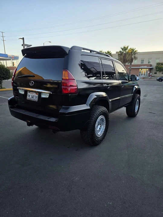 2003 Lexus GX 1st Gen - Image 5 of 20