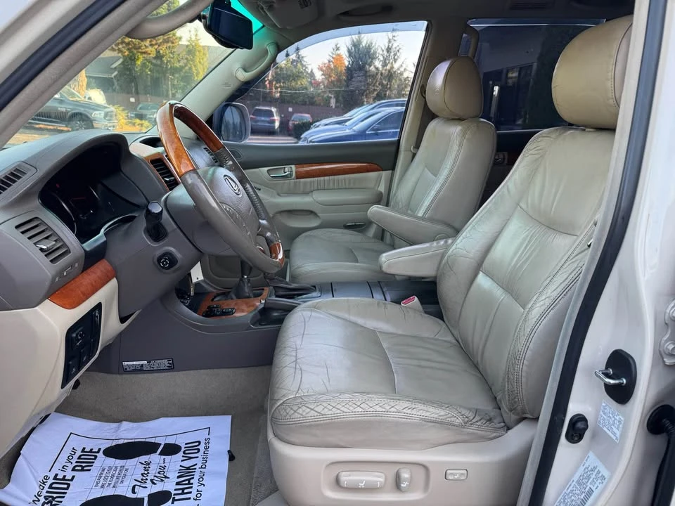 2003 Lexus GX 1st Gen - Image 10 of 15