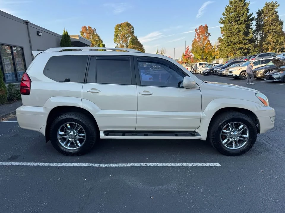2003 Lexus GX 1st Gen - Image 4 of 15