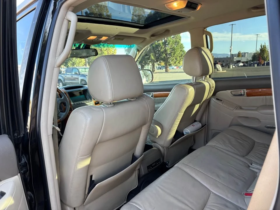 2003 Lexus GX 1st Gen - Image 11 of 18