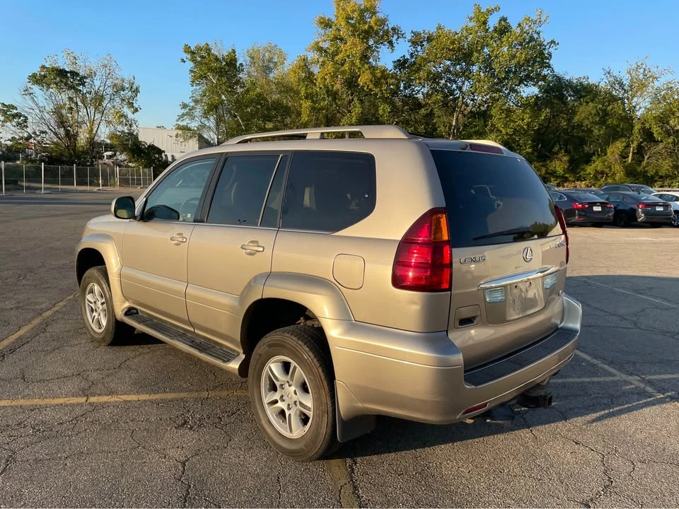 2003 Lexus GX 1st Gen - Image 6 of 12