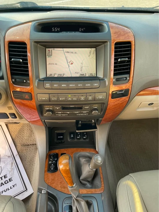 2003 Lexus GX 1st Gen - Image 11 of 12