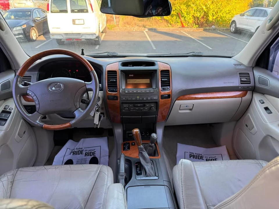 2003 Lexus GX 1st Gen - Image 12 of 15