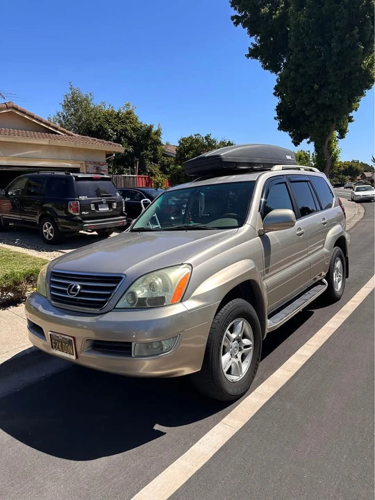 2003 Lexus GX 1st Gen - Image 12 of 13