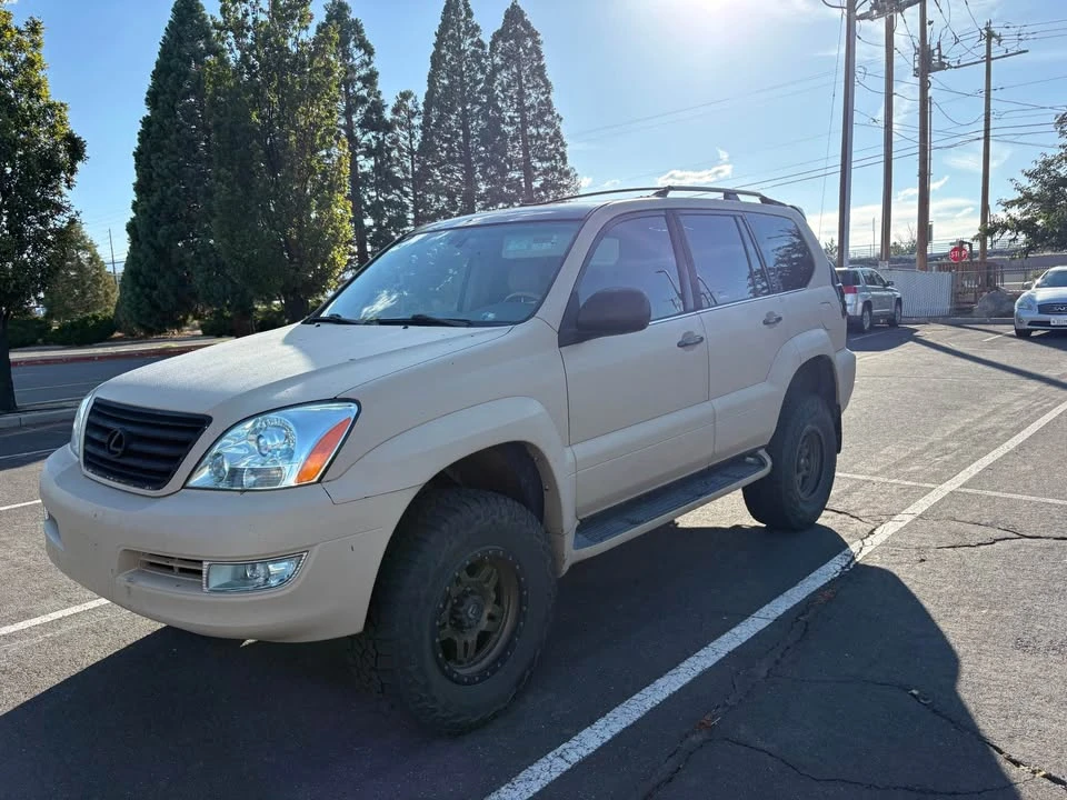 2003 Lexus GX 1st Gen - Image 3 of 18