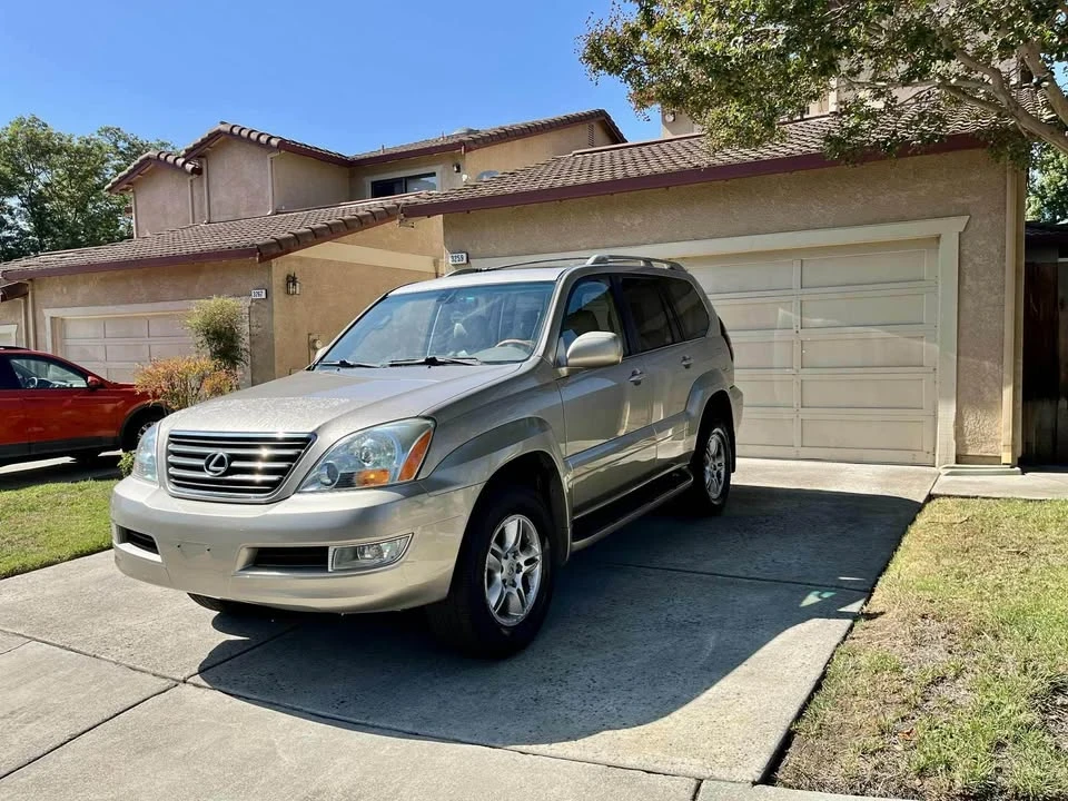 2003 Lexus GX 1st Gen - Image 6 of 10