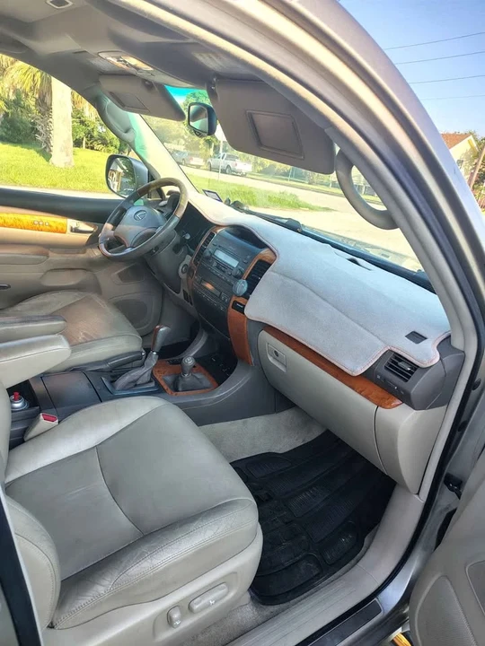 2003 Lexus GX 1st Gen - Image 4 of 7