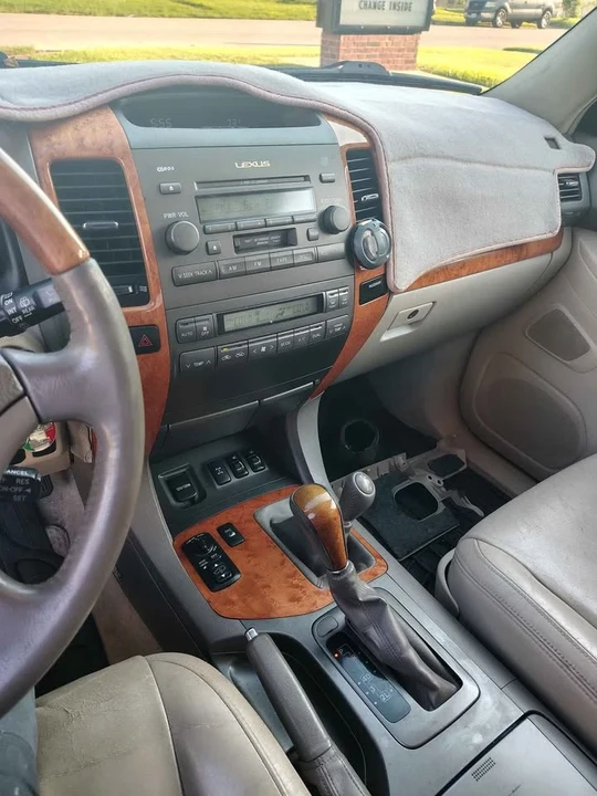 2003 Lexus GX 1st Gen - Image 2 of 7