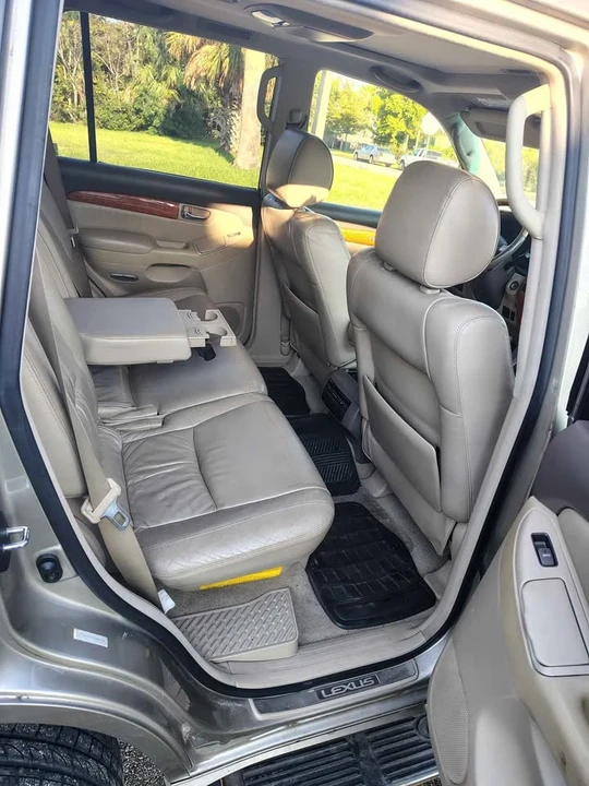 2003 Lexus GX 1st Gen - Image 6 of 7