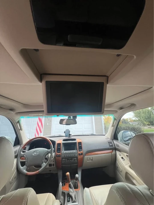 2003 Lexus GX 1st Gen - Image 8 of 20