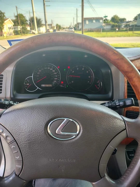 2003 Lexus GX 1st Gen - Image 3 of 7