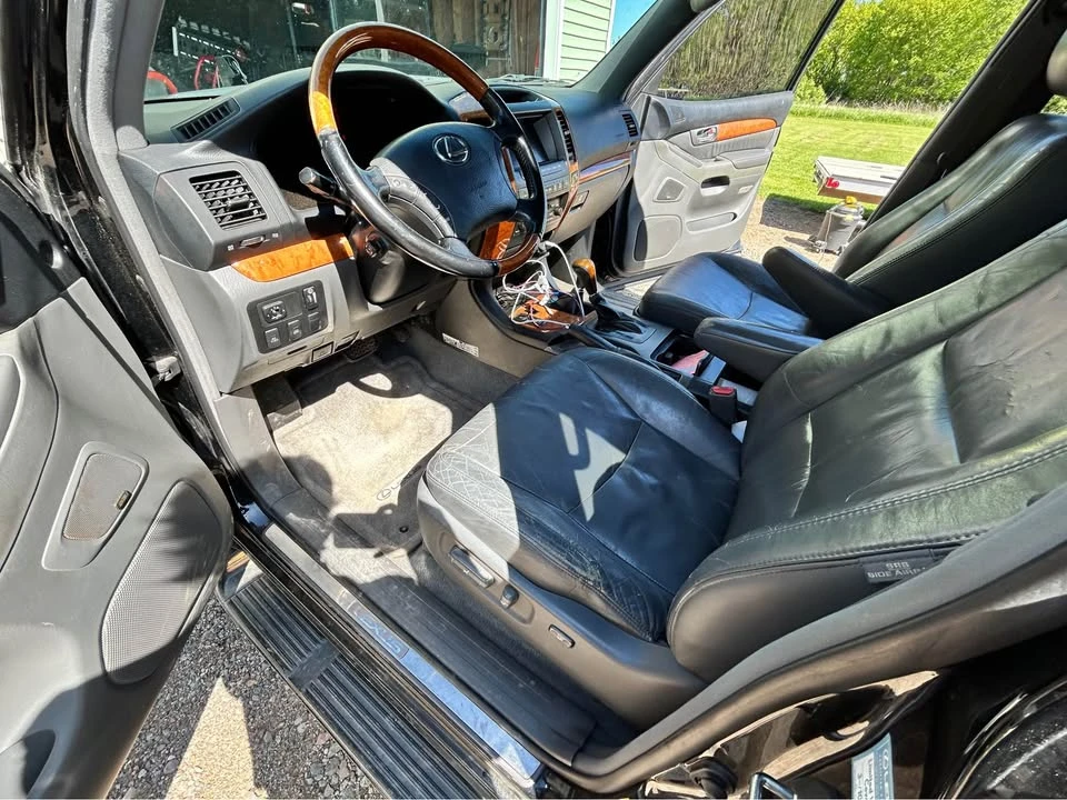 2003 Lexus GX 1st Gen - Image 2 of 8