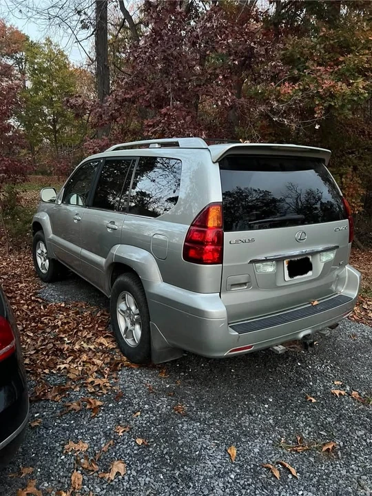 2003 Lexus GX 1st Gen - Image 3 of 8