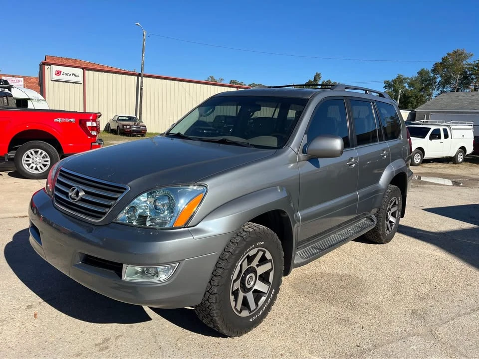 2003 Lexus GX 1st Gen - Image 3 of 13
