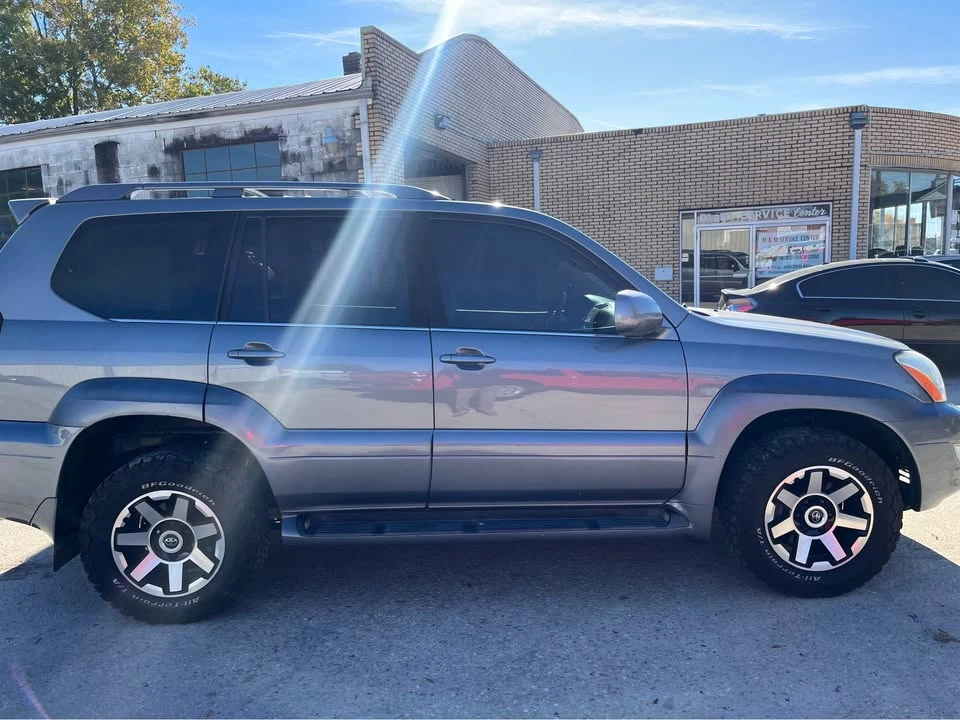 2003 Lexus GX 1st Gen - Image 7 of 13