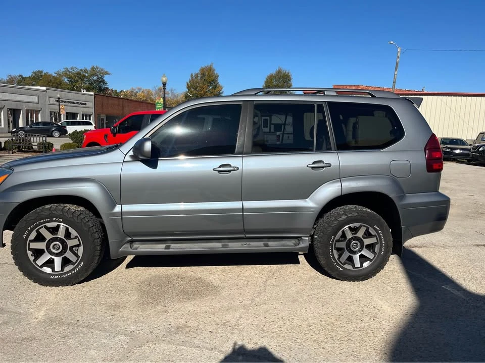 2003 Lexus GX 1st Gen - Image 4 of 13
