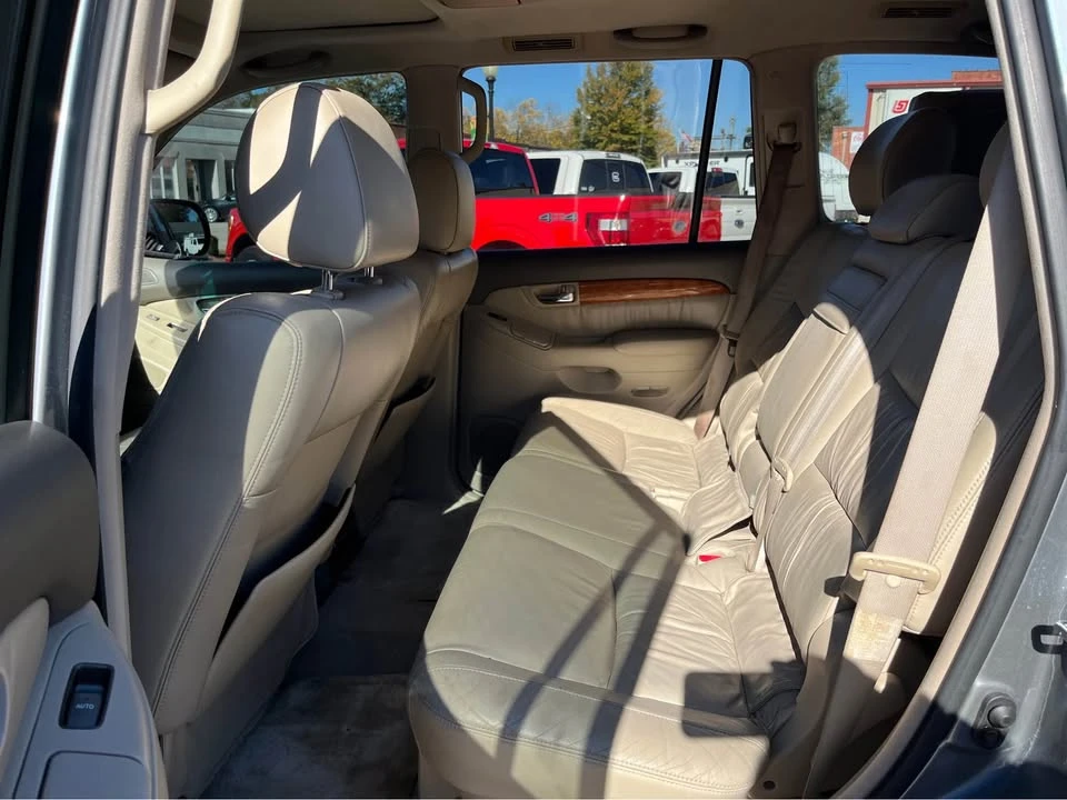 2003 Lexus GX 1st Gen - Image 12 of 13