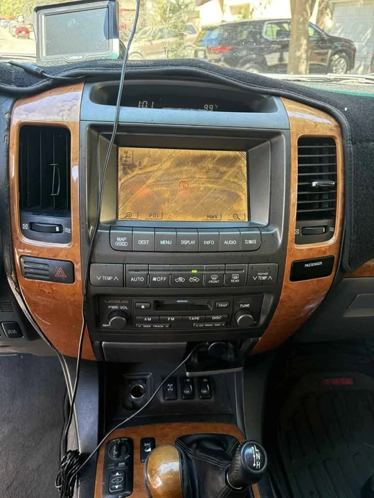 2003 Lexus GX 1st Gen - Image 10 of 10