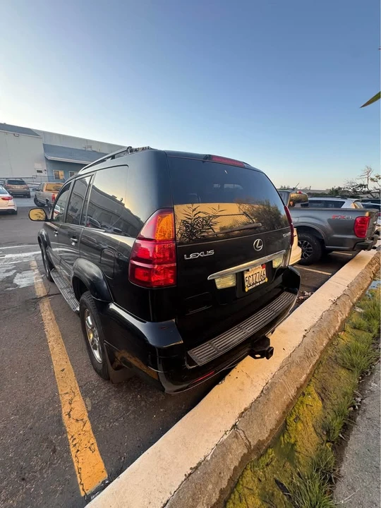 2003 Lexus GX 1st Gen - Image 4 of 7
