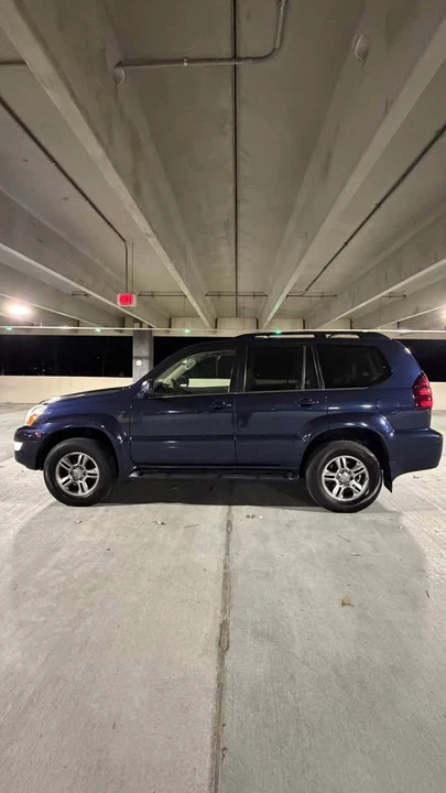 2003 Lexus GX 1st Gen - Image 4 of 14