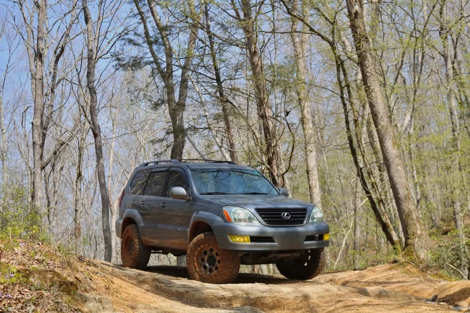 2003 Lexus GX 1st Gen - Image 4 of 18