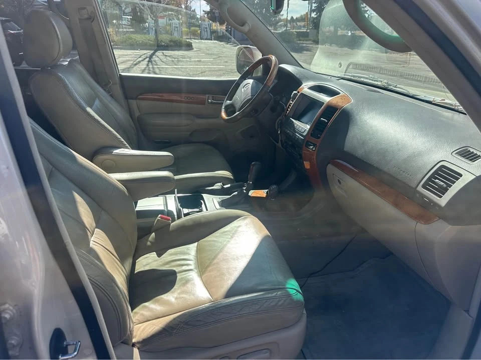 2003 Lexus GX 1st Gen - Image 7 of 12