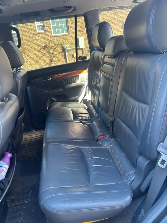 2003 Lexus GX 1st Gen - Image 12 of 18