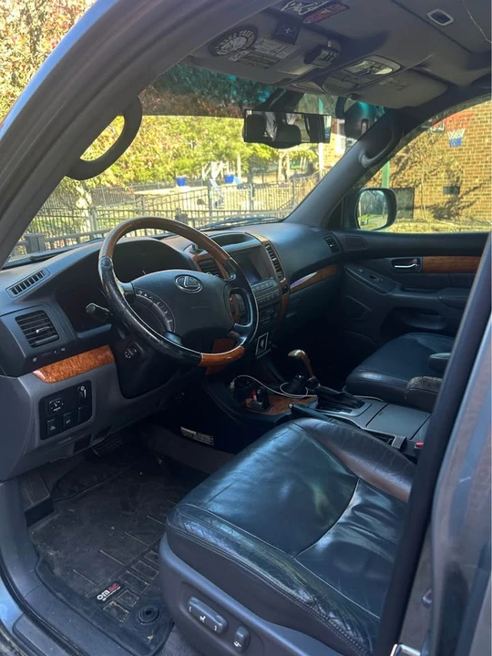2003 Lexus GX 1st Gen - Image 6 of 18