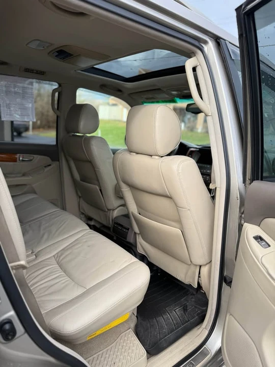 2003 Lexus GX 1st Gen - Image 13 of 15