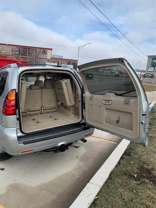 2003 Lexus GX 1st Gen - Image 10 of 17