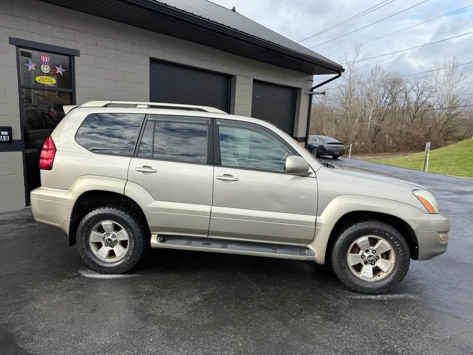 2003 Lexus GX 1st Gen - Image 2 of 15