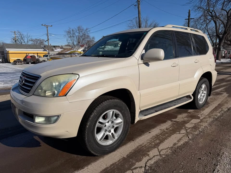 2003 Lexus GX 1st Gen - Image 3 of 15