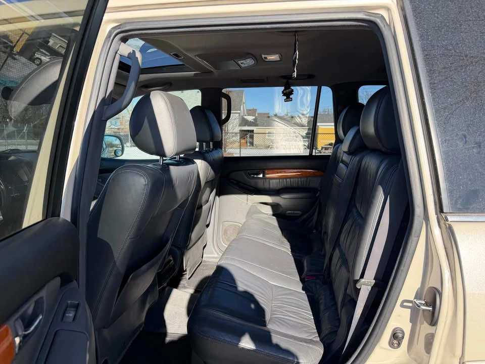 2003 Lexus GX 1st Gen - Image 13 of 15