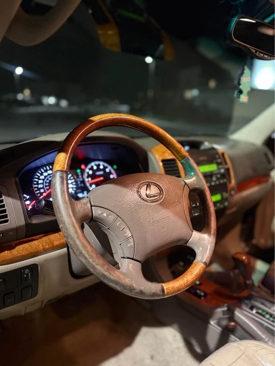 2003 Lexus GX 1st Gen - Image 14 of 18