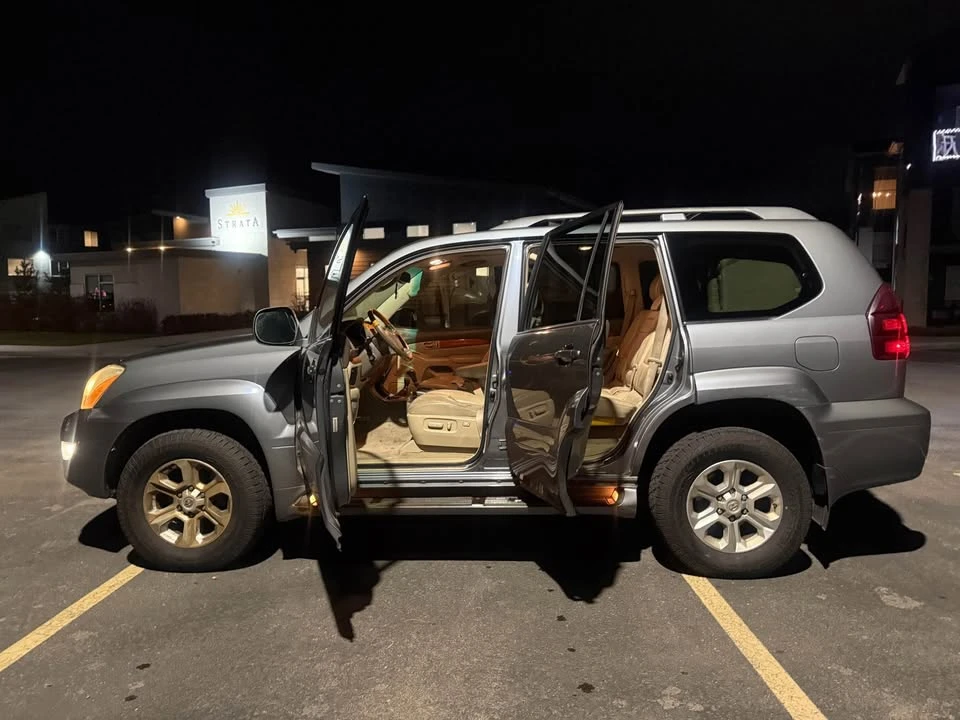 2003 Lexus GX 1st Gen - Image 16 of 18