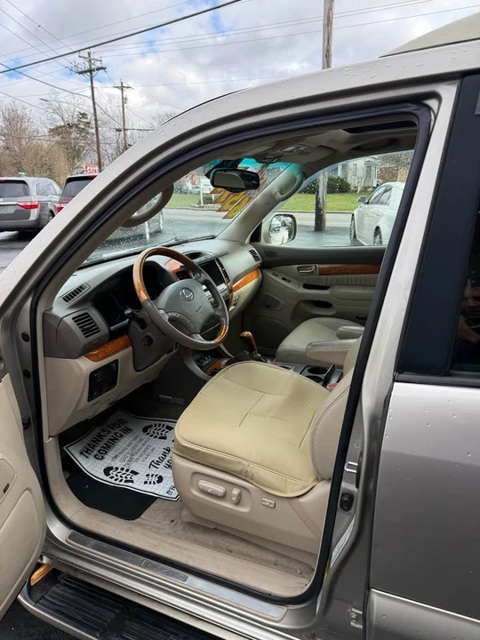 2003 Lexus GX 1st Gen - Image 9 of 15