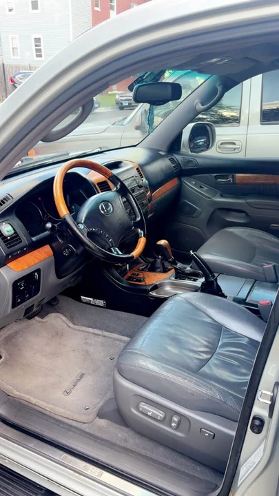 2003 Lexus GX 1st Gen - Image 6 of 7