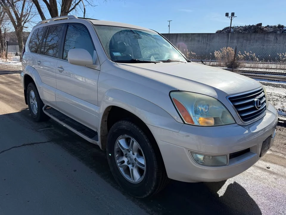 2003 Lexus GX 1st Gen - Image 2 of 15
