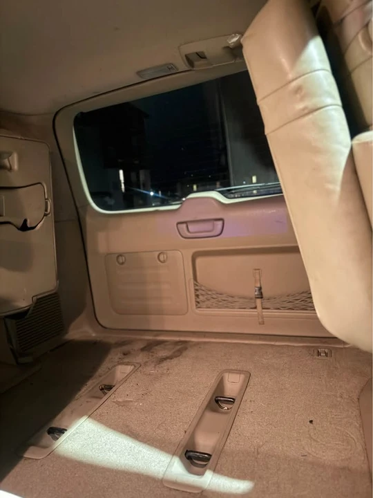 2003 Lexus GX 1st Gen - Image 5 of 18