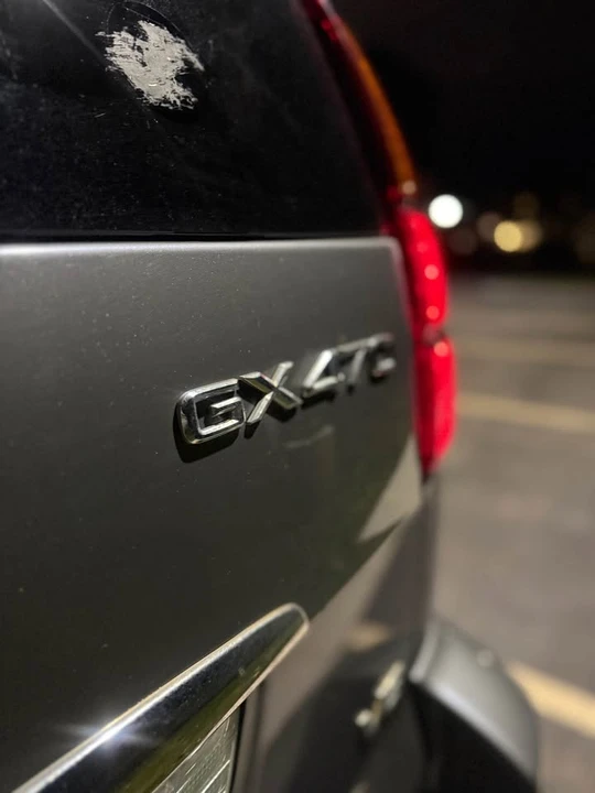 2003 Lexus GX 1st Gen - Image 2 of 18