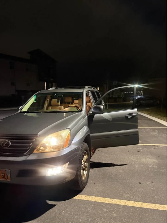 2003 Lexus GX 1st Gen - Image 4 of 18