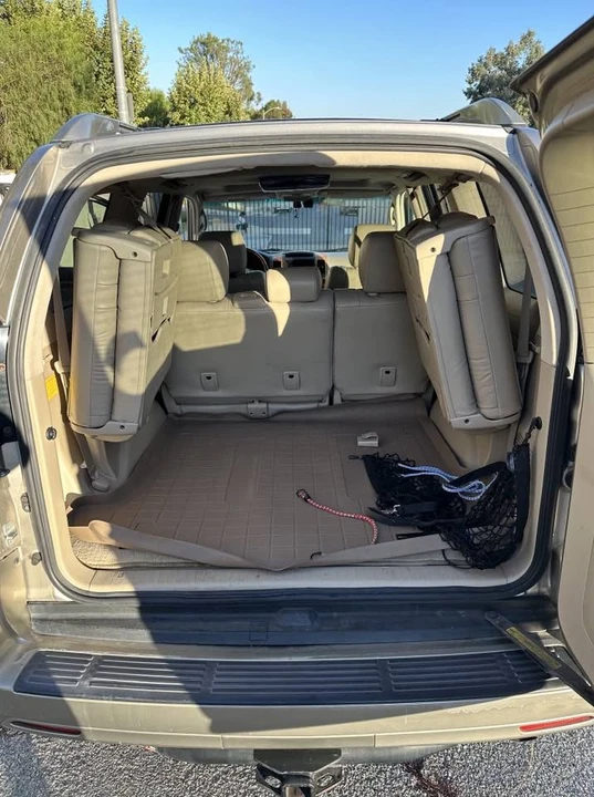 2003 Lexus GX 1st Gen - Image 12 of 13