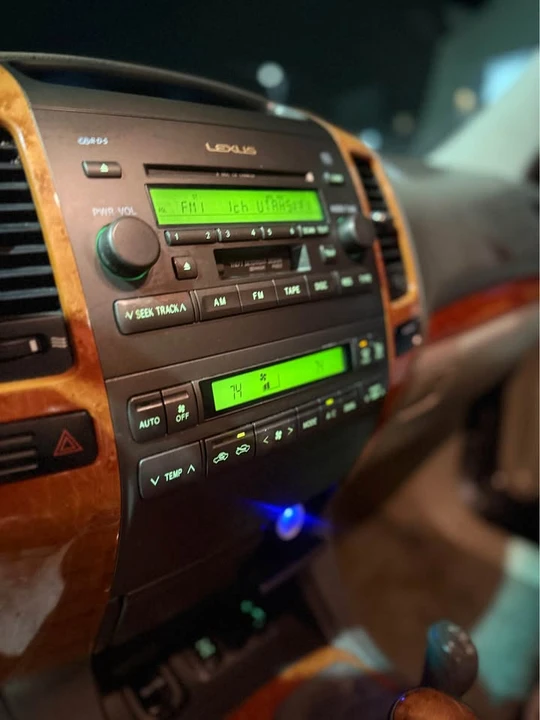 2003 Lexus GX 1st Gen - Image 11 of 18