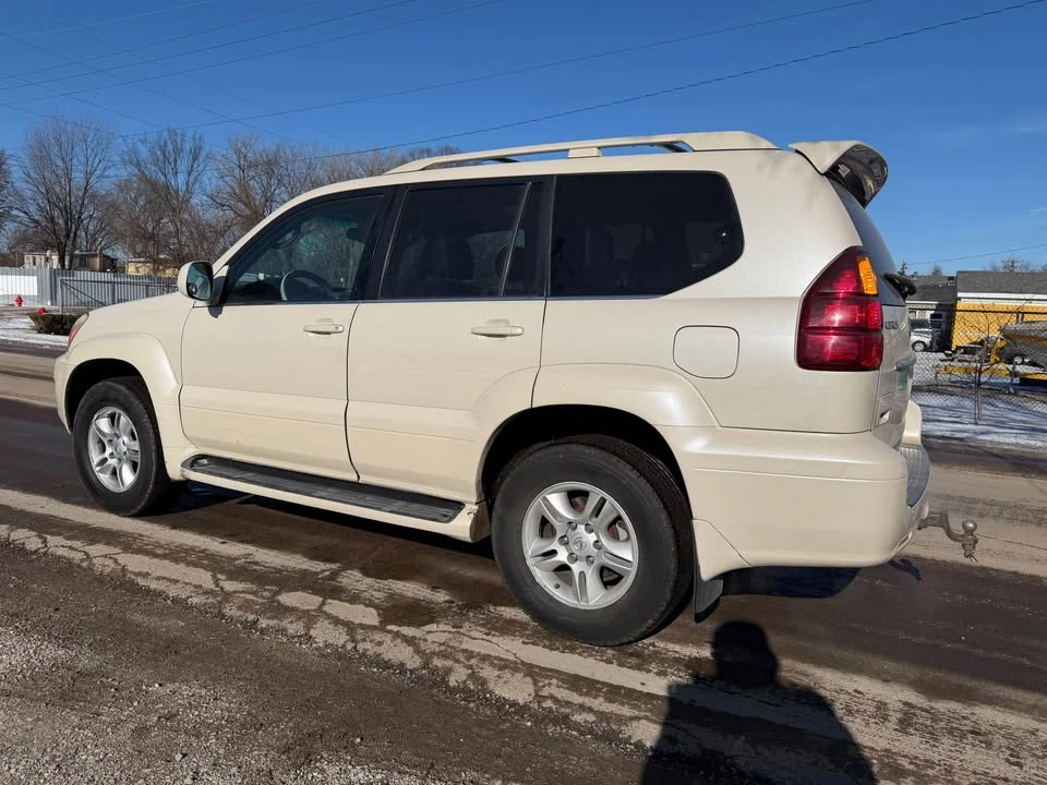 2003 Lexus GX 1st Gen - Image 7 of 15