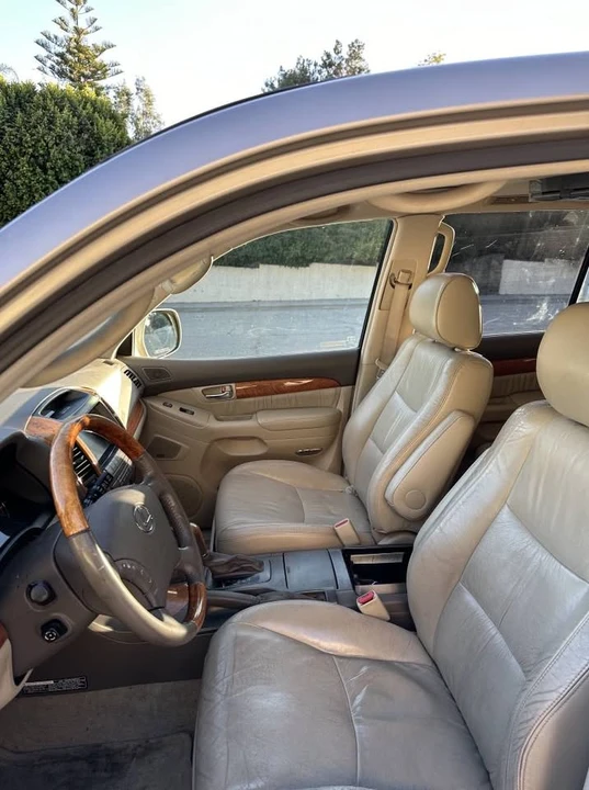 2003 Lexus GX 1st Gen - Image 4 of 13