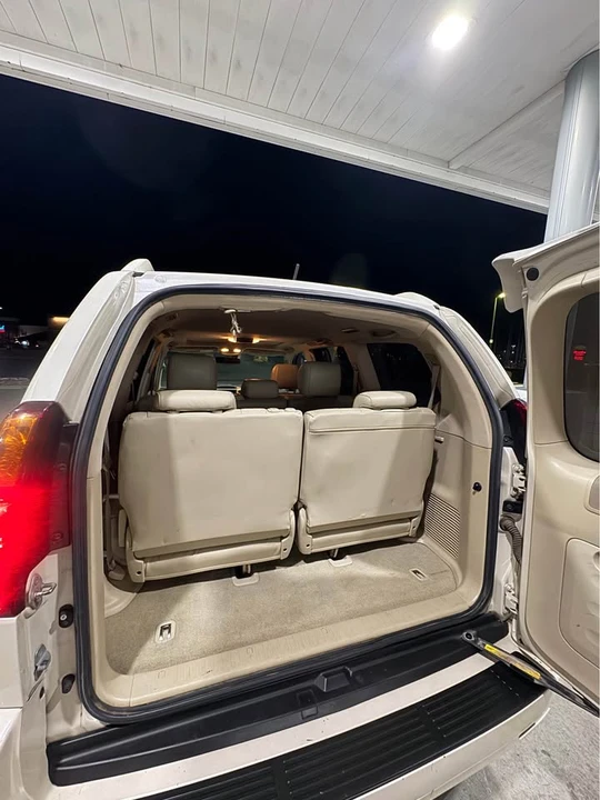 2003 Lexus GX 1st Gen - Image 11 of 19
